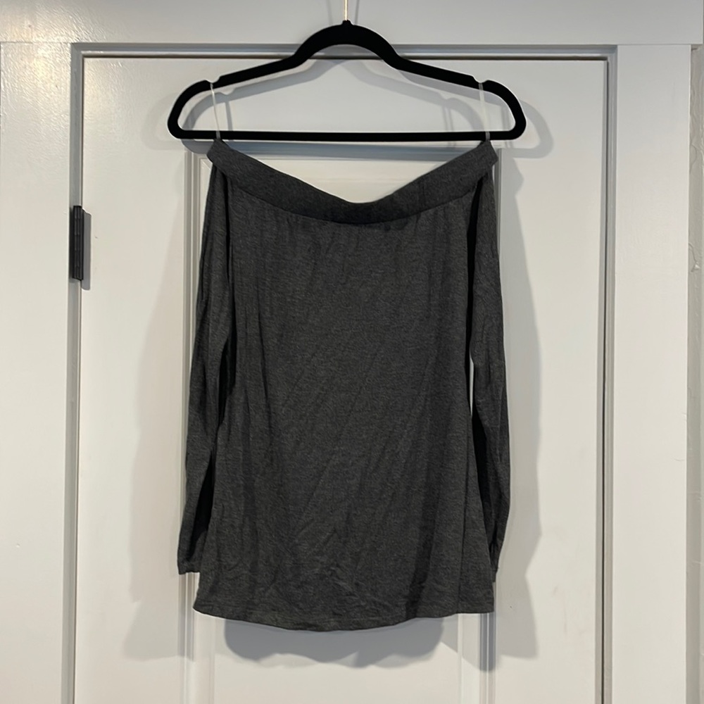 Gray long sleeve shirt